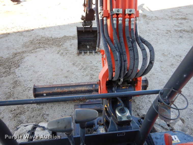 image for item H1209 Kubota U45 mini excavator