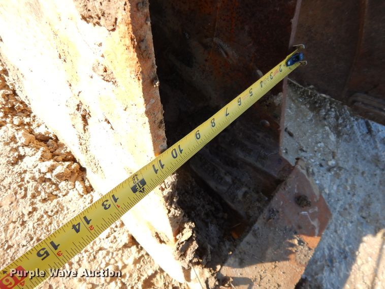 image for item H1209 Kubota U45 mini excavator