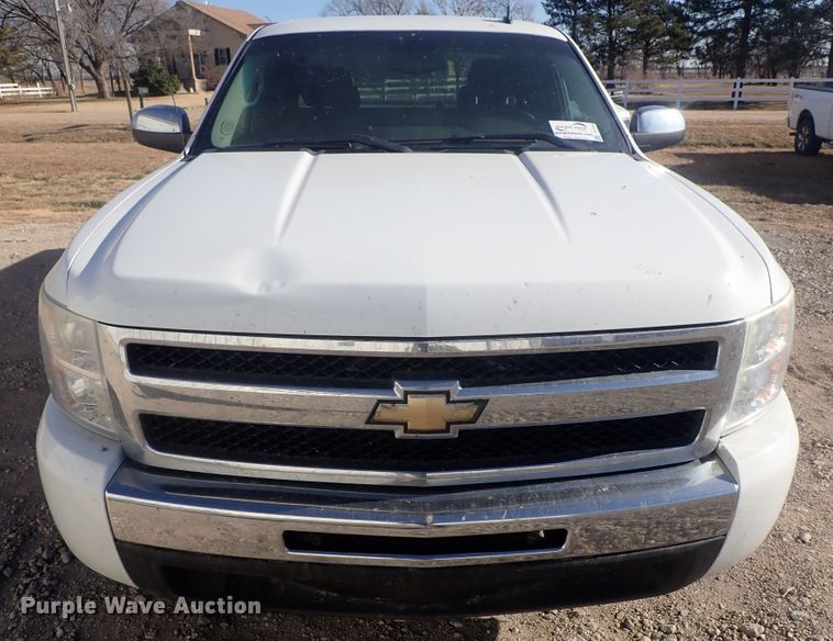 image for item DC3405 2010 Chevrolet Silverado 1500 Ext. Cab pickup truck