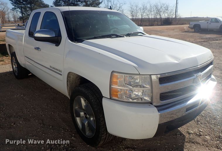 image for item DC3405 2010 Chevrolet Silverado 1500 Ext. Cab pickup truck
