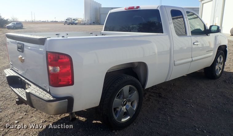image for item DC3405 2010 Chevrolet Silverado 1500 Ext. Cab pickup truck