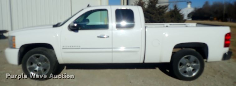 image for item DC3405 2010 Chevrolet Silverado 1500 Ext. Cab pickup truck