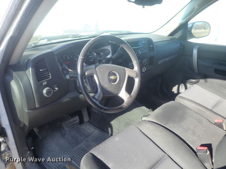 image for item DC3405 2010 Chevrolet Silverado 1500 Ext. Cab pickup truck