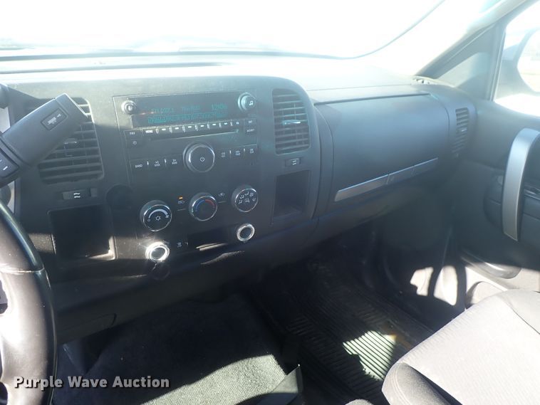 image for item DC3405 2010 Chevrolet Silverado 1500 Ext. Cab pickup truck