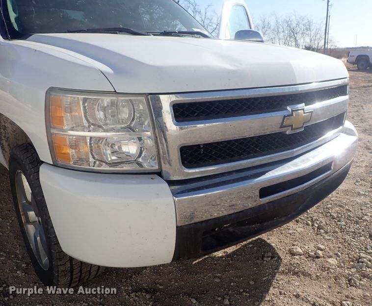 image for item DC3405 2010 Chevrolet Silverado 1500 Ext. Cab pickup truck