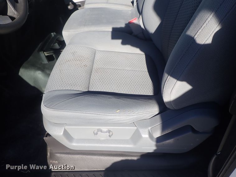 image for item DC3406 2013 Ford F150 SuperCab pickup truck