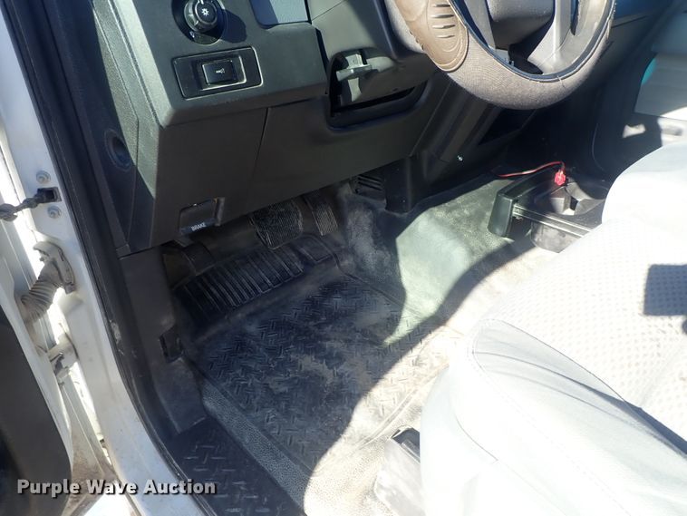 image for item DC3411 2013 Ford F150 SuperCab pickup truck