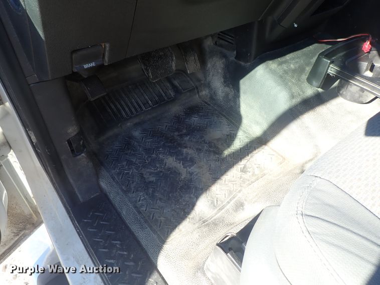 image for item DC3411 2013 Ford F150 SuperCab pickup truck