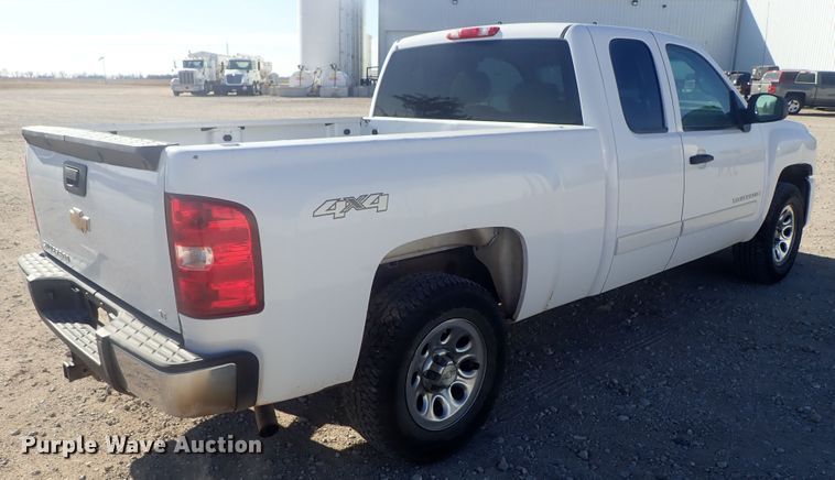 image for item DC3412 2007 Chevrolet Silverado 1500 Ext. Cab pickup truck