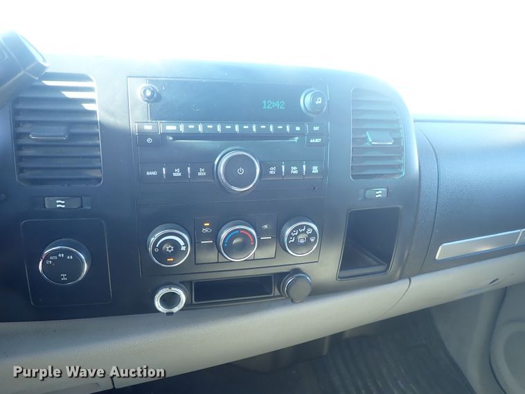 image for item DC3412 2007 Chevrolet Silverado 1500 Ext. Cab pickup truck