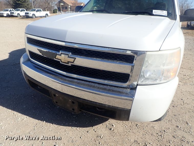 image for item DC3412 2007 Chevrolet Silverado 1500 Ext. Cab pickup truck