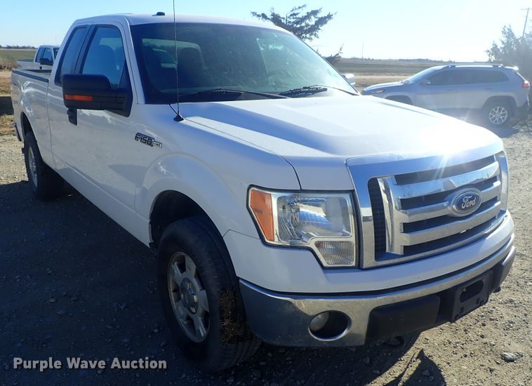 image for item DC3413 2012 Ford F150 SuperCab pickup truck