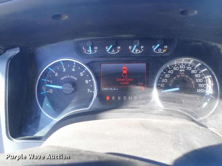 image for item DC3413 2012 Ford F150 SuperCab pickup truck