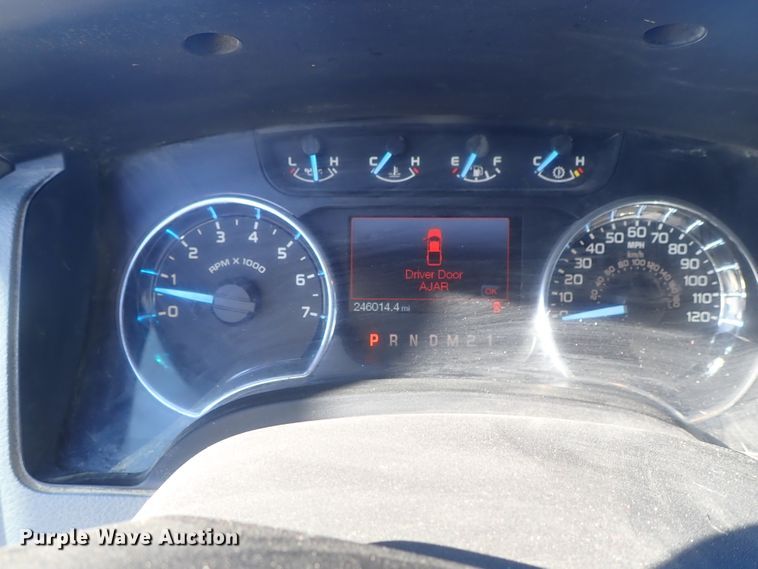 image for item DC3413 2012 Ford F150 SuperCab pickup truck