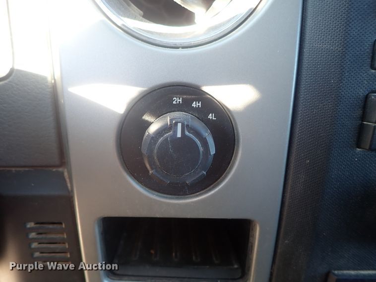 image for item DC3413 2012 Ford F150 SuperCab pickup truck