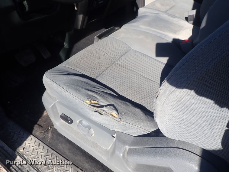 image for item DC3413 2012 Ford F150 SuperCab pickup truck