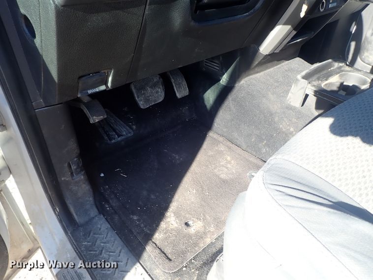 image for item DC3413 2012 Ford F150 SuperCab pickup truck