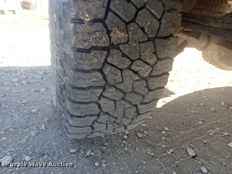 image for item DC3413 2012 Ford F150 SuperCab pickup truck