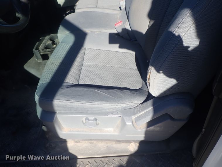 image for item DC3414 2012 Ford F150 SuperCab pickup truck