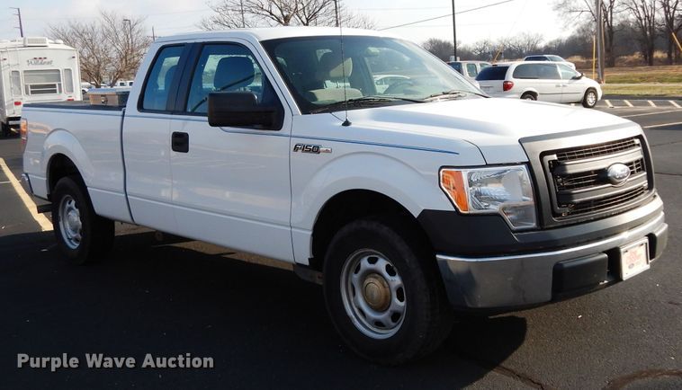 image for item DE4203 2013 Ford F150 XL SuperCab pickup truck