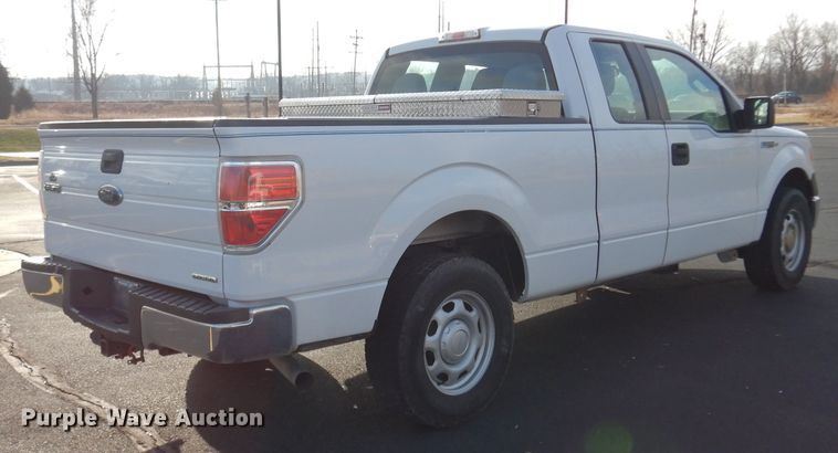 image for item DE4203 2013 Ford F150 XL SuperCab pickup truck
