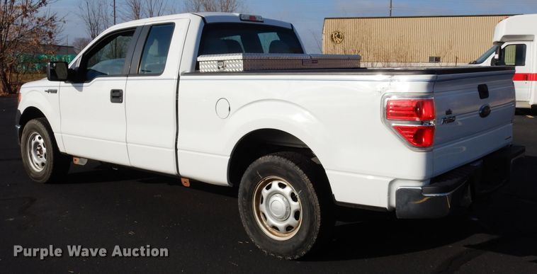 image for item DE4203 2013 Ford F150 XL SuperCab pickup truck