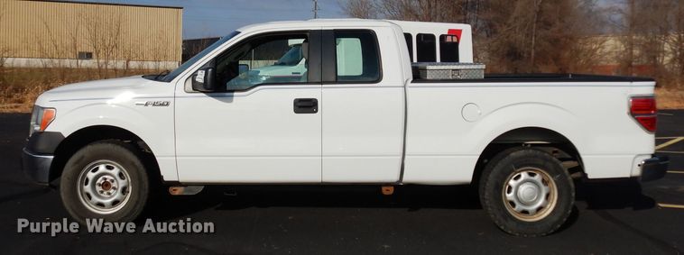 image for item DE4203 2013 Ford F150 XL SuperCab pickup truck