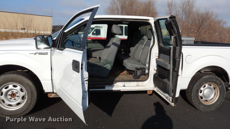 image for item DE4203 2013 Ford F150 XL SuperCab pickup truck