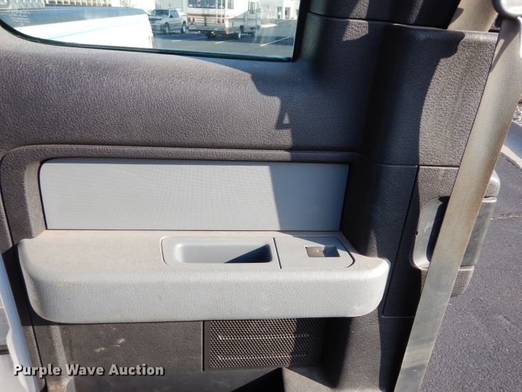 image for item DE4203 2013 Ford F150 XL SuperCab pickup truck