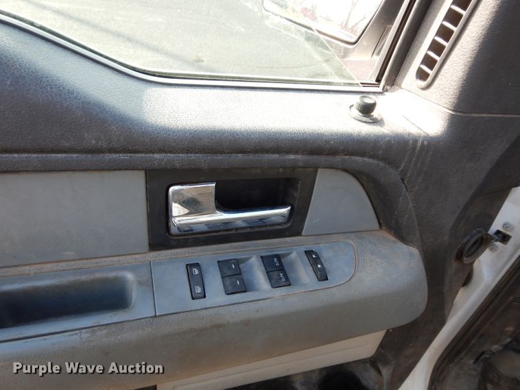 image for item DE4203 2013 Ford F150 XL SuperCab pickup truck