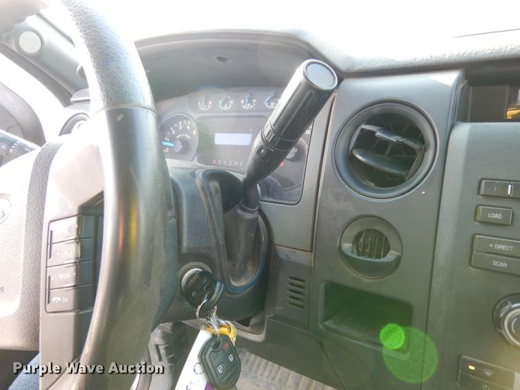 image for item DE4203 2013 Ford F150 XL SuperCab pickup truck