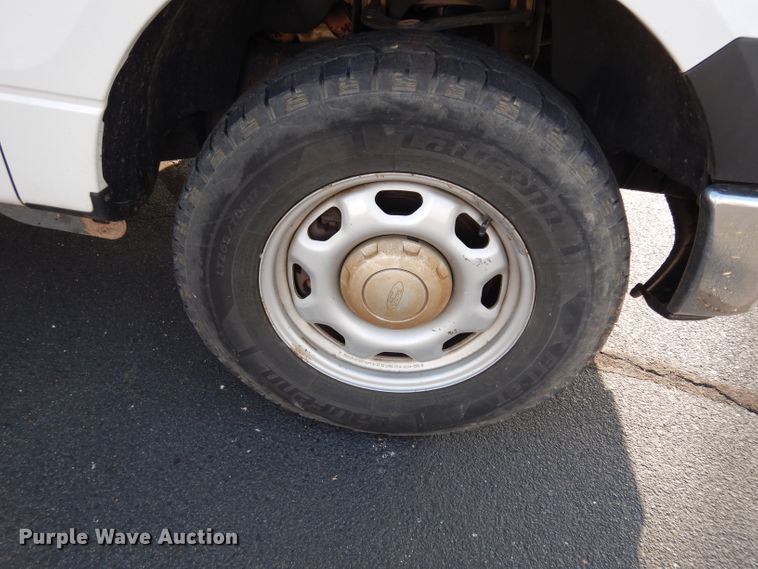 image for item DE4203 2013 Ford F150 XL SuperCab pickup truck