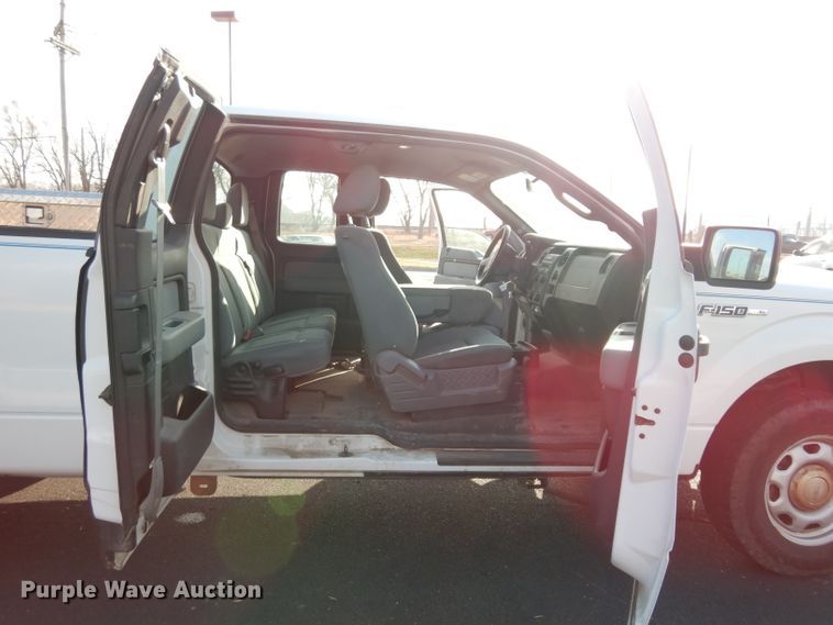 image for item DE4203 2013 Ford F150 XL SuperCab pickup truck