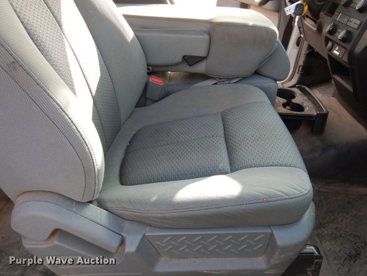 image for item DE4203 2013 Ford F150 XL SuperCab pickup truck