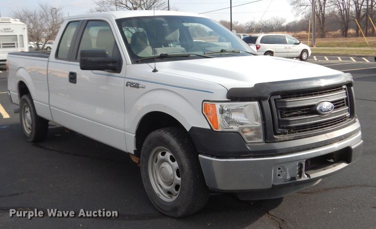 image for item DE4204 2013 Ford F150 XL SuperCab pickup truck