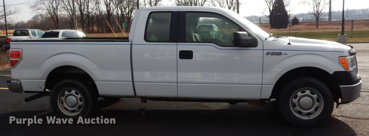 image for item DE4204 2013 Ford F150 XL SuperCab pickup truck