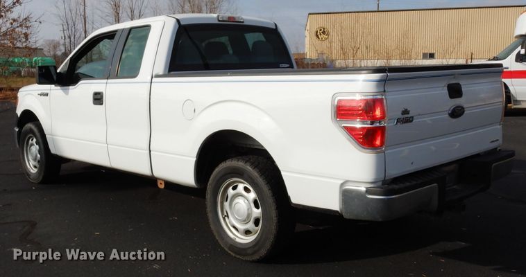 image for item DE4204 2013 Ford F150 XL SuperCab pickup truck