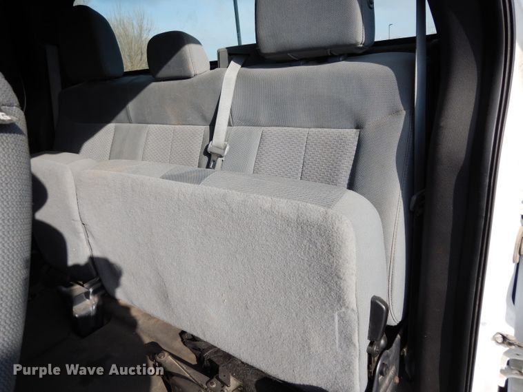 image for item DE4204 2013 Ford F150 XL SuperCab pickup truck