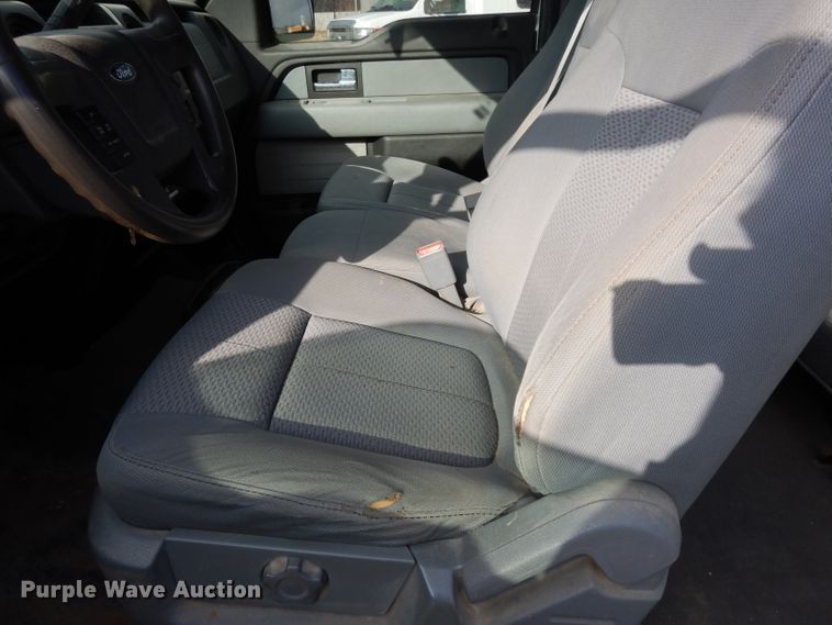 image for item DE4204 2013 Ford F150 XL SuperCab pickup truck