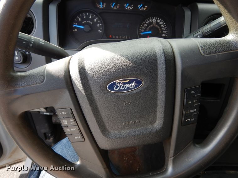 image for item DE4204 2013 Ford F150 XL SuperCab pickup truck