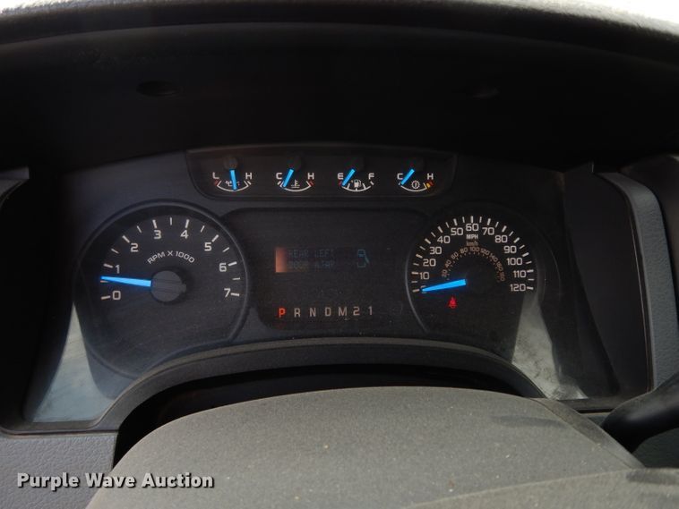 image for item DE4204 2013 Ford F150 XL SuperCab pickup truck