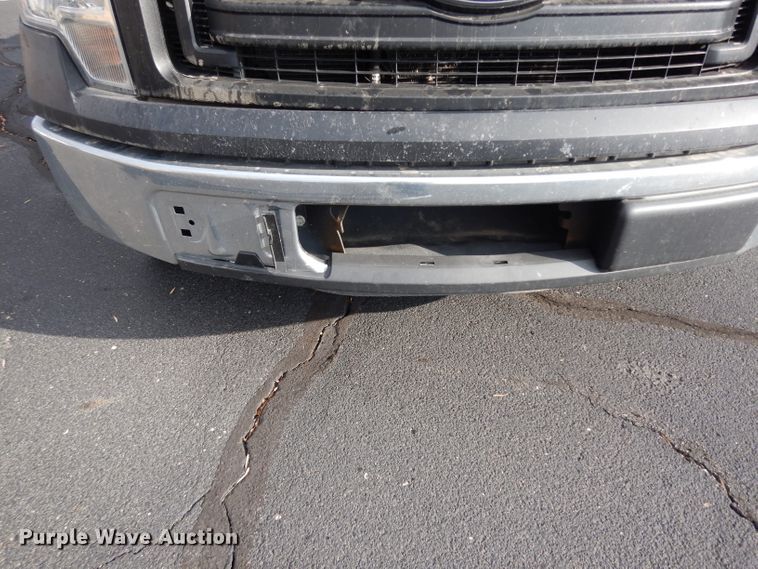 image for item DE4204 2013 Ford F150 XL SuperCab pickup truck