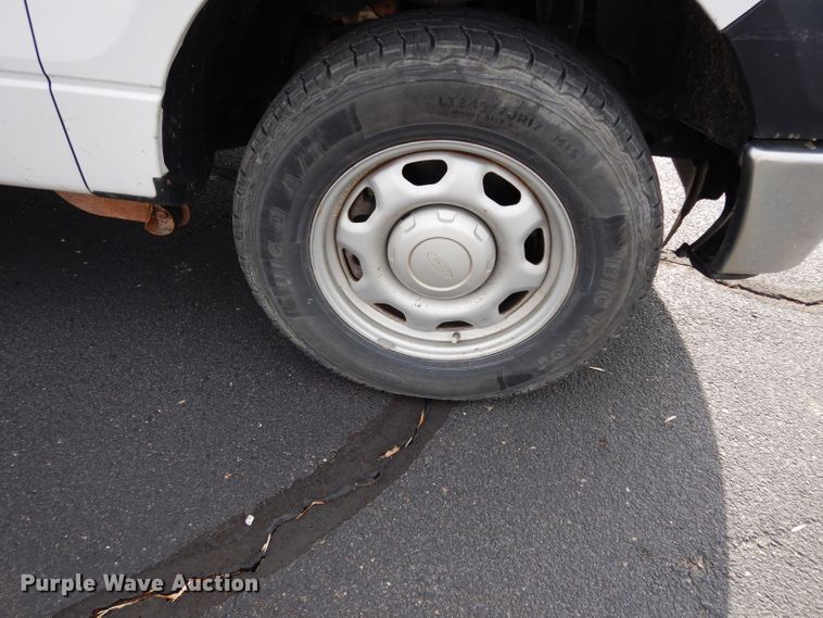 image for item DE4204 2013 Ford F150 XL SuperCab pickup truck