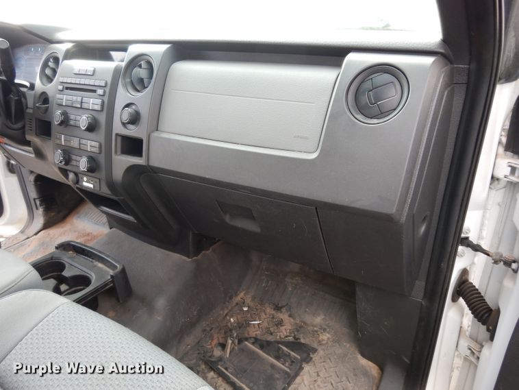 image for item DE4204 2013 Ford F150 XL SuperCab pickup truck