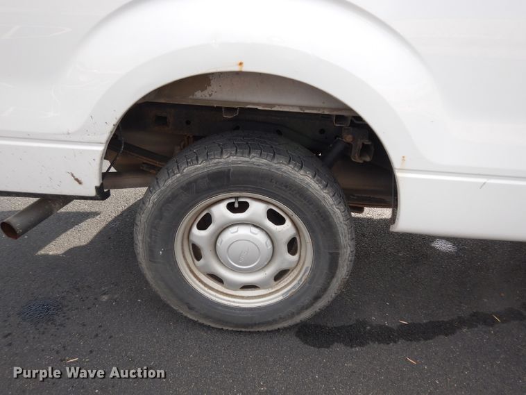 image for item DE4204 2013 Ford F150 XL SuperCab pickup truck