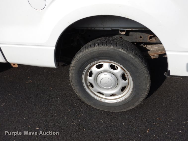 image for item DE4204 2013 Ford F150 XL SuperCab pickup truck