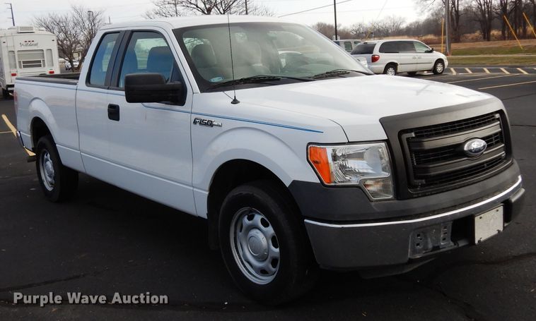 image for item DE4205 2013 Ford F150 XL SuperCab pickup truck