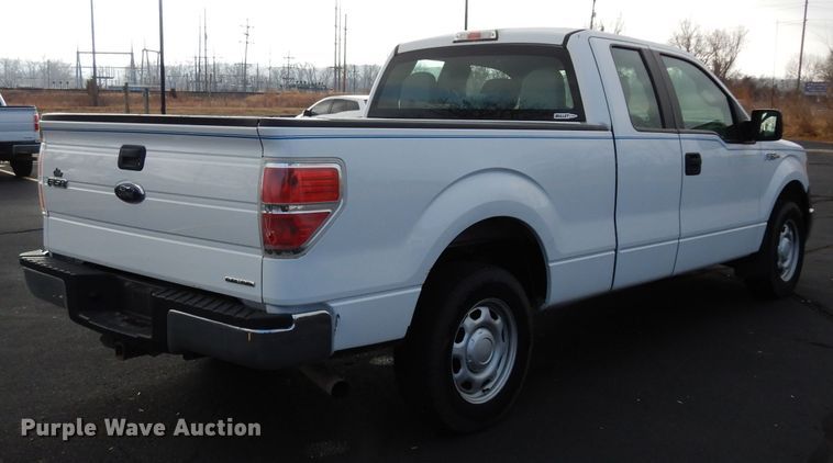 image for item DE4205 2013 Ford F150 XL SuperCab pickup truck