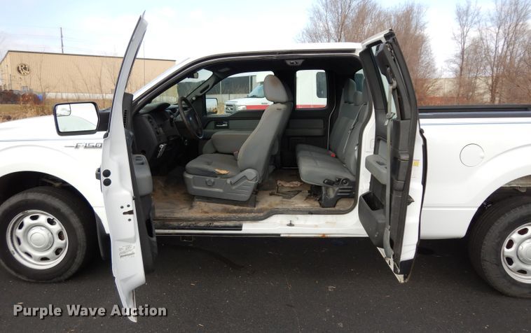 image for item DE4205 2013 Ford F150 XL SuperCab pickup truck