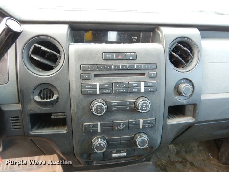 image for item DE4205 2013 Ford F150 XL SuperCab pickup truck